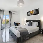 #268 Luxury Pool & Views *