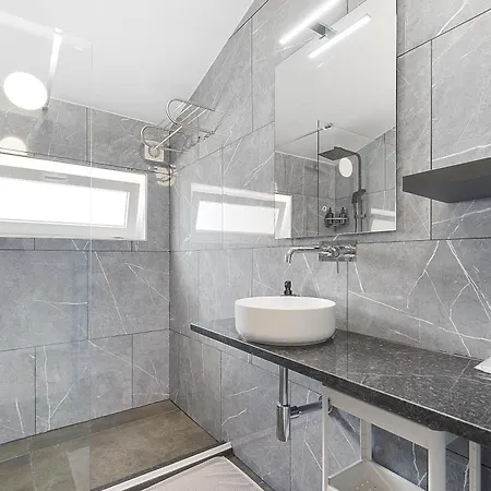 #268 Marvellous Sapphire